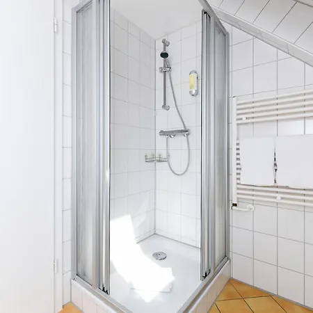 Casa de hóspedes Burggaststaette Heyken Neuharlingersiel