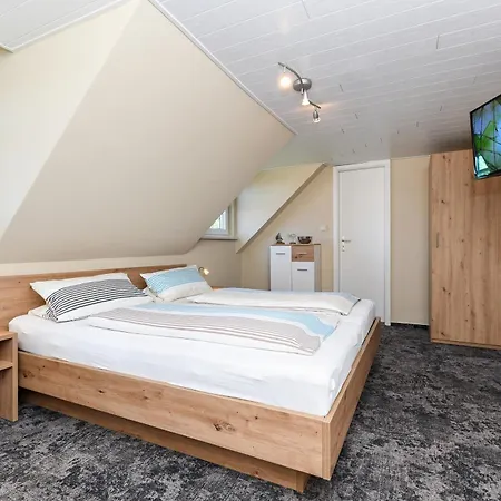 Burggaststaette Heyken Casa de hóspedes Neuharlingersiel